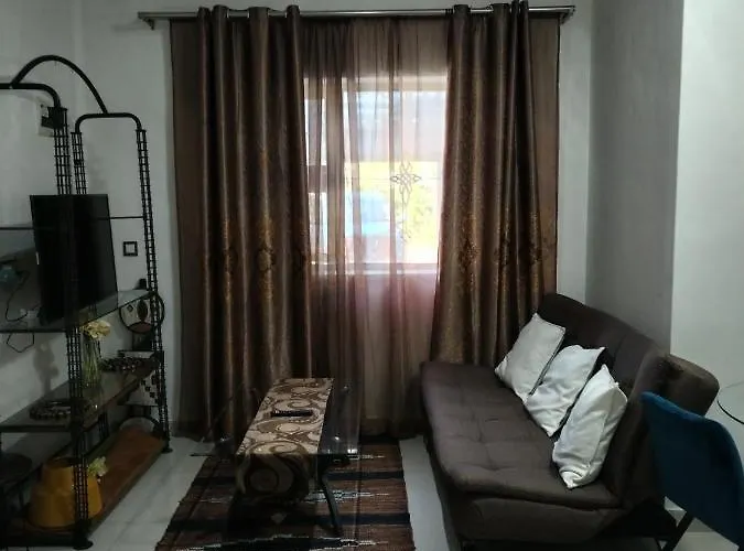 Nais Cottage