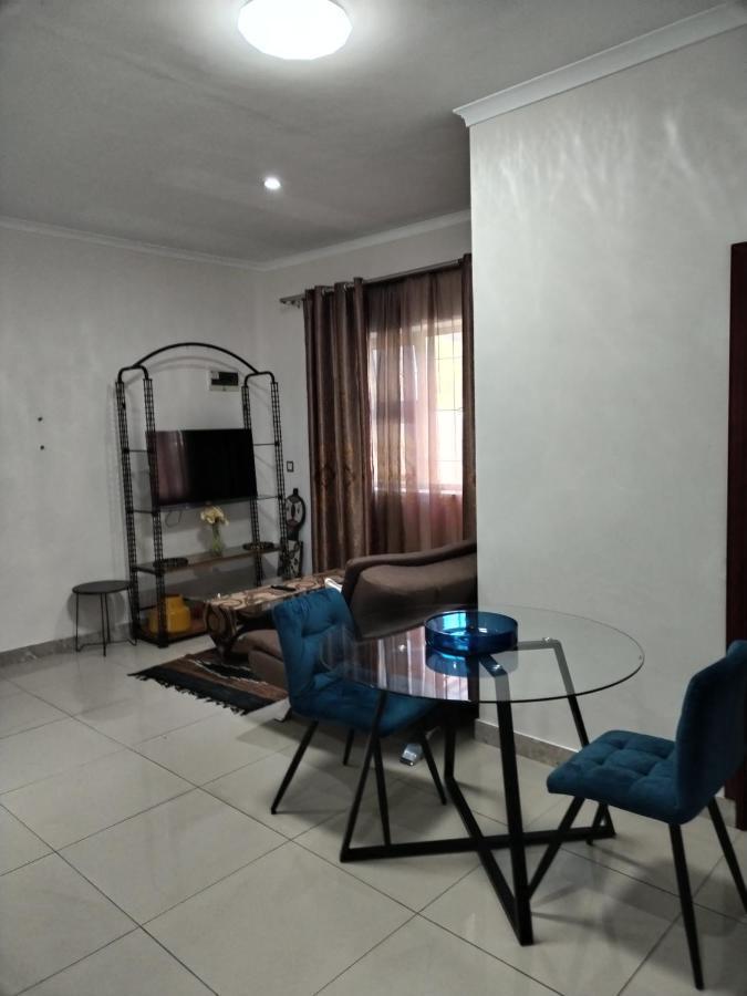 Nais Apartment *